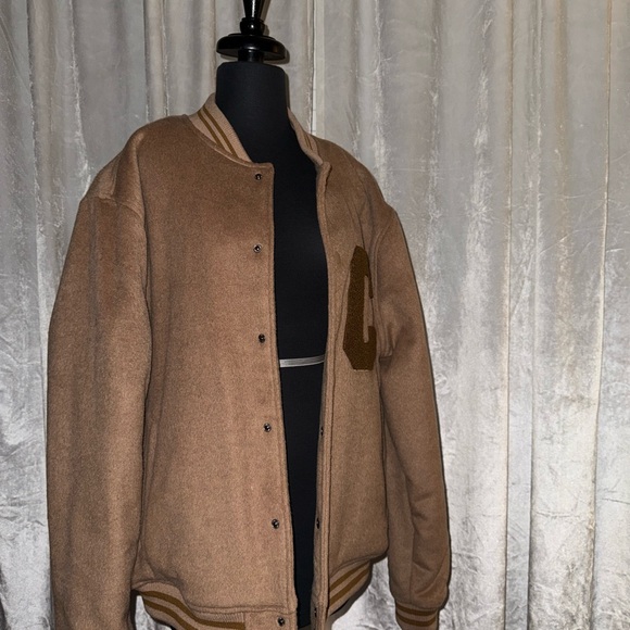 Varsity jacket - Picture 2 of 5